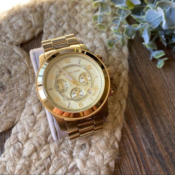 ⏱️ Men’s Gold Michael Kors Watch | Classic Style - Picture 3 of 15